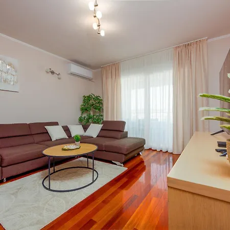 Apartment Matea With Terrace Zadar