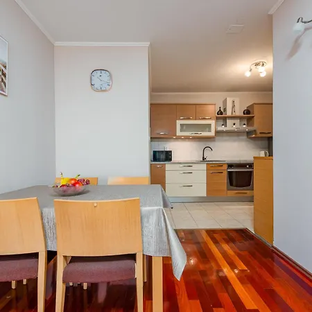 Matea With Terrace Appartement Zadar