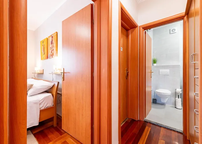 Matea With Terrace Апартаменты