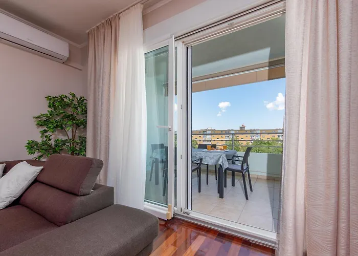 Matea With Terrace Задар